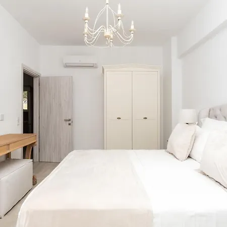 Cyano Hotel 4*